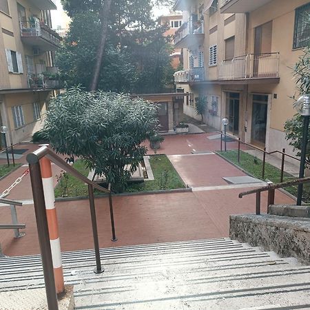 Appartamento Per 4 In Via Tiburtina, Wi-Fi, Metro B E Bus Per Il Centro E La Sapienza โรม ภายนอก รูปภาพ